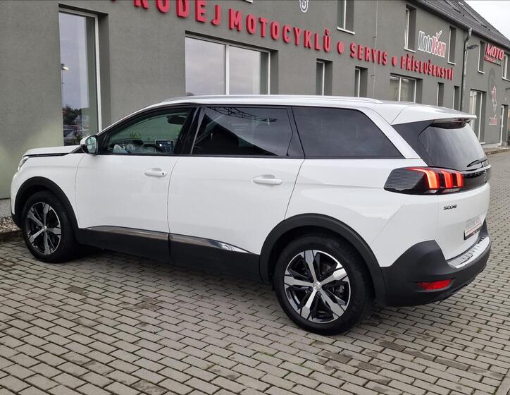 Peugeot 5008 7