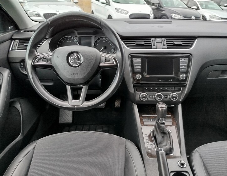 Škoda Octavia 16