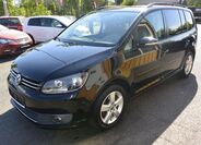 Volkswagen Touran 1