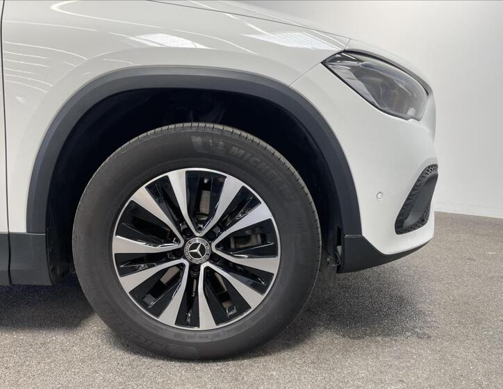 Mercedes-Benz GLA 22