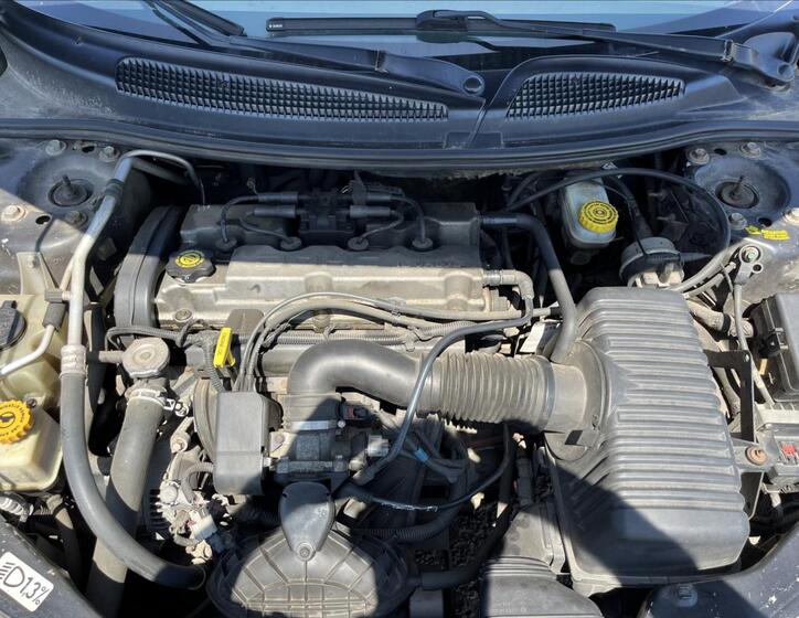Chrysler Sebring 28