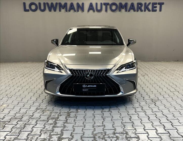 Lexus ES 300h 4