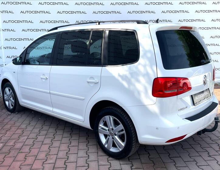 Volkswagen Touran 6