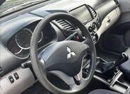 Mitsubishi L200 16