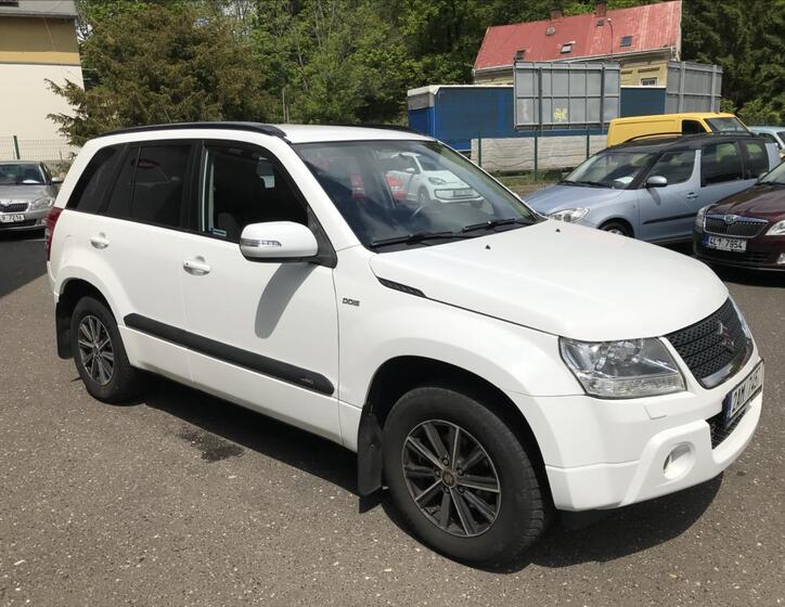 Suzuki Grand Vitara 5