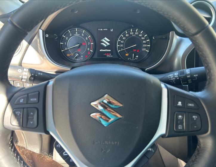 Suzuki Vitara 13