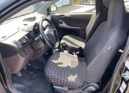 Toyota iQ 9