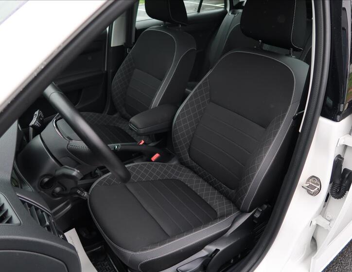 Škoda Fabia 10
