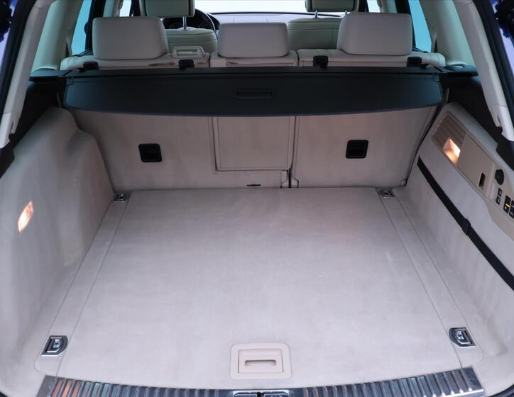 Volkswagen Touareg 10