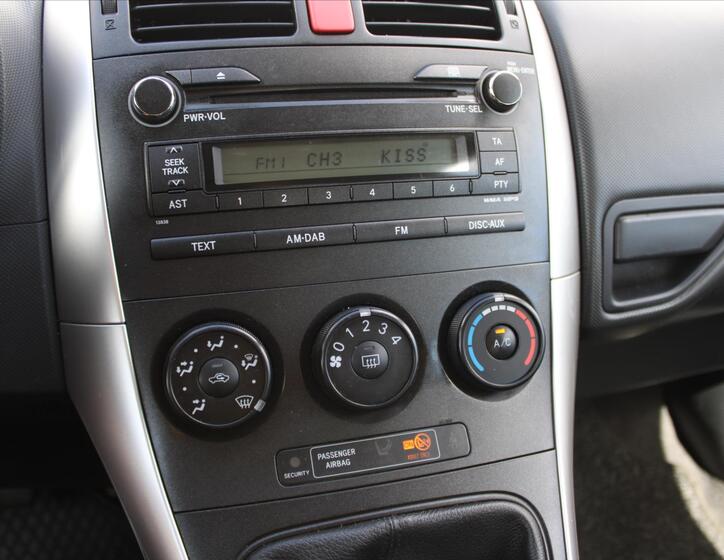Toyota Auris 16