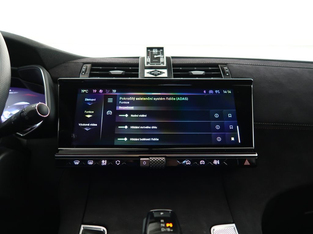 DS Automobiles DS7 Crossback