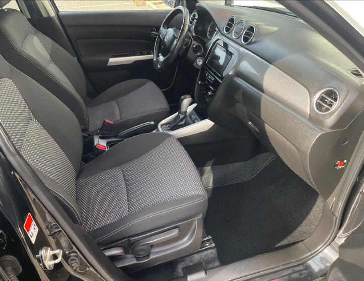 Suzuki Vitara 6