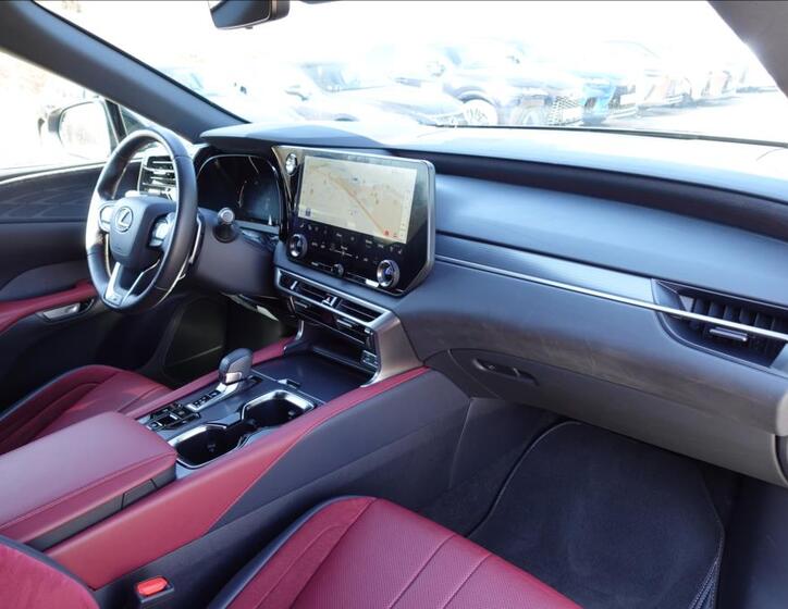 Lexus RX 500h 43