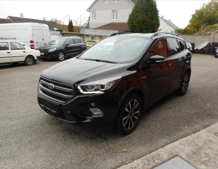 Ford Kuga 1