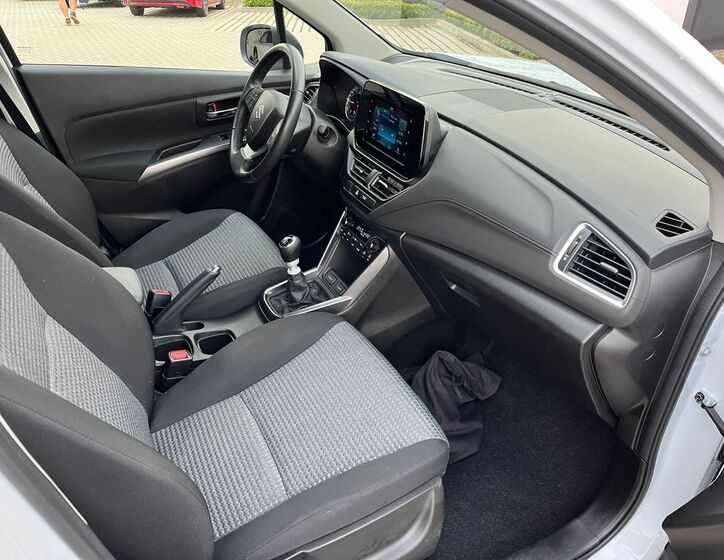 Suzuki S-Cross 17