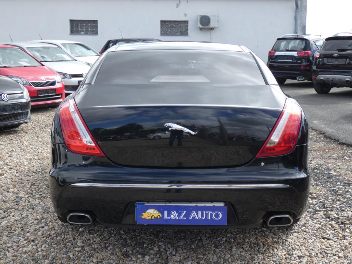 Jaguar XJ