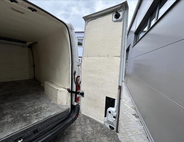 Renault Master 27