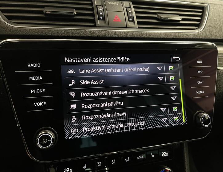 Škoda Superb 11
