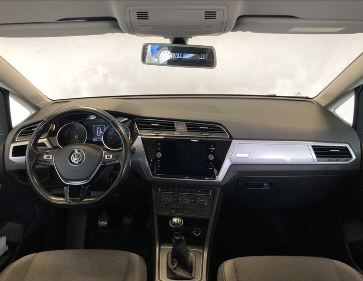 Volkswagen Touran 14