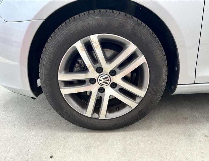 Volkswagen Golf 33