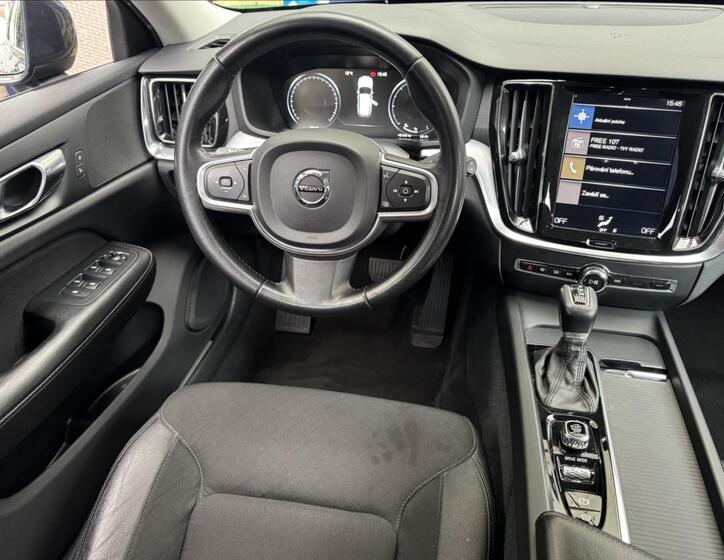 Volvo V60 38