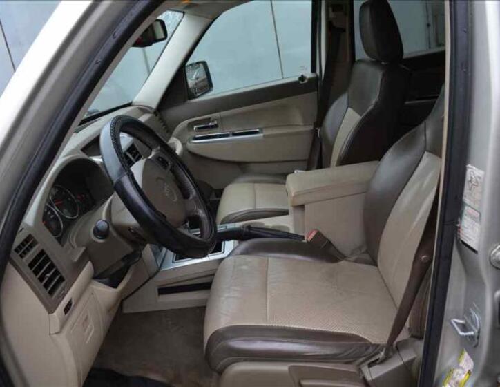Jeep Cherokee 17