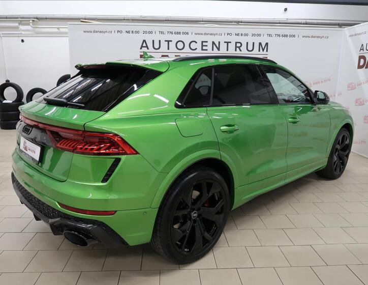 Audi RS Q8 4