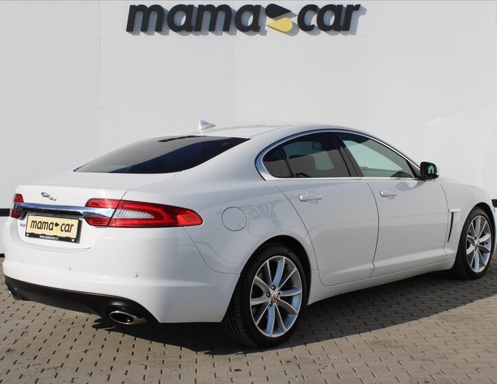 Jaguar XF 7