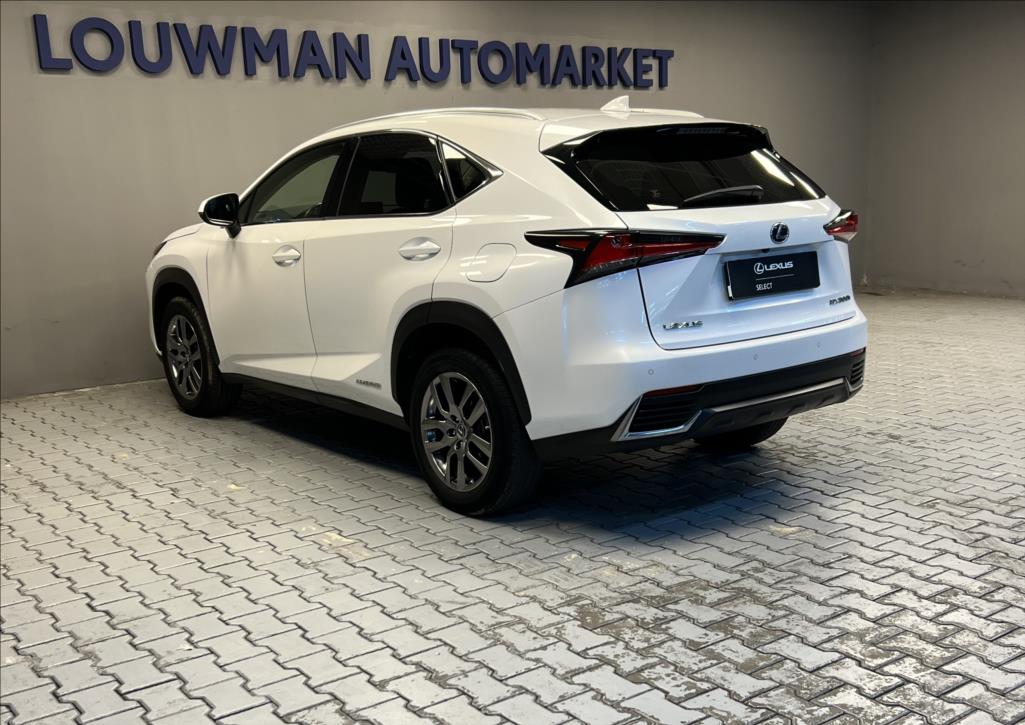 Lexus NX 300h