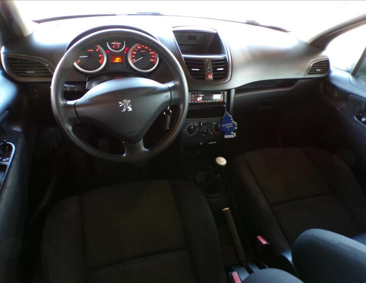 Peugeot 207 7