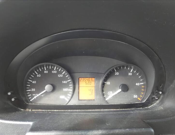 Mercedes-Benz Sprinter 8