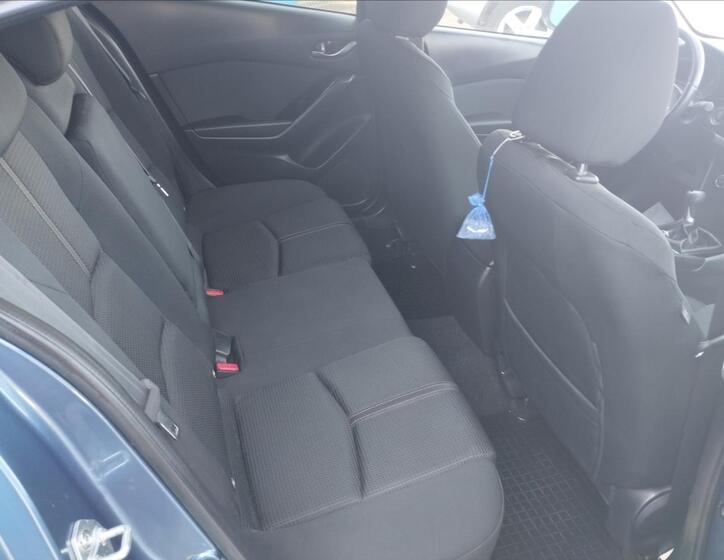 Mazda 3 9