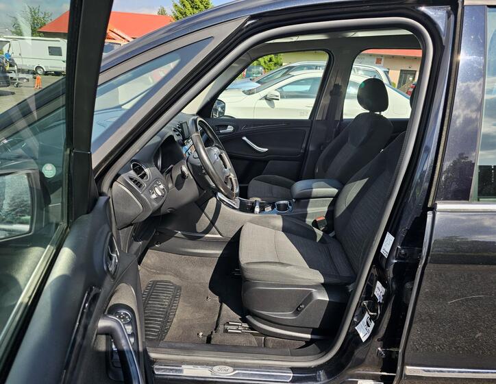 Ford Galaxy 10