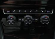 Volkswagen Golf 19