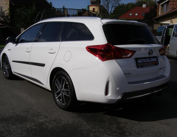 Toyota Auris 2