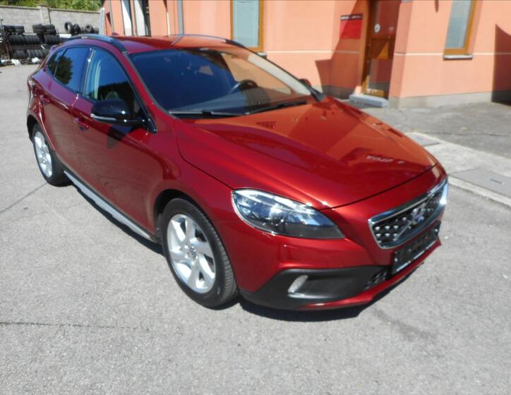 Volvo V40 3