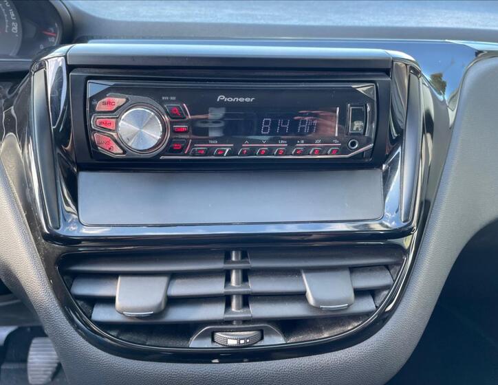 Peugeot 208 16