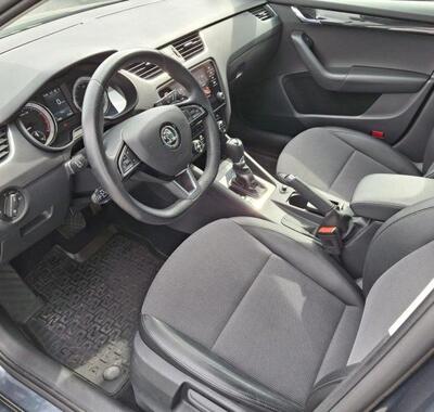 Škoda Octavia 12