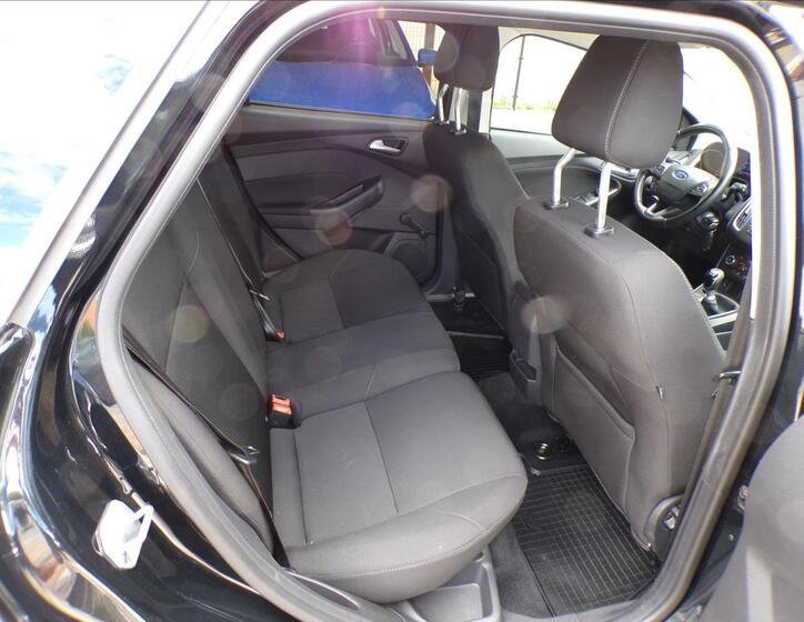 Ford Focus 19