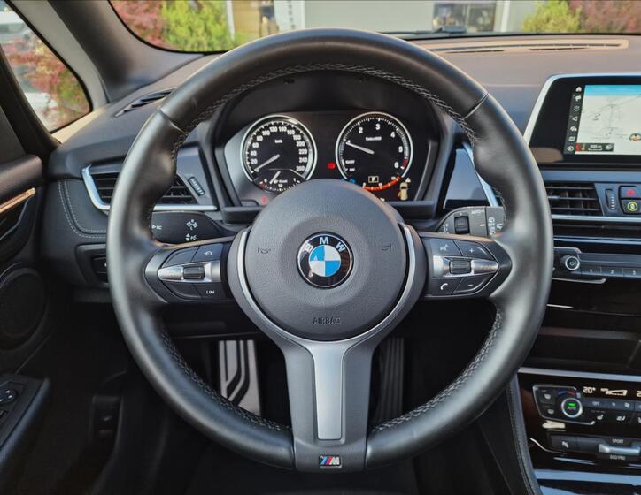 BMW Řada 2 21