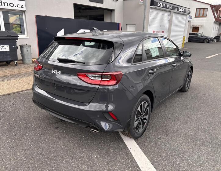 KIA Ceed 4