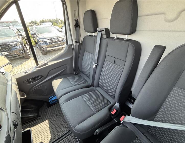 Ford Transit 32