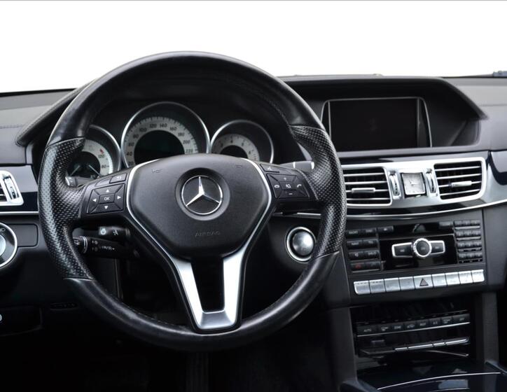 Mercedes-Benz Třídy E 18