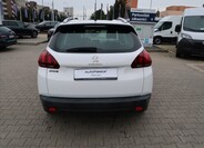 Peugeot 2008 6