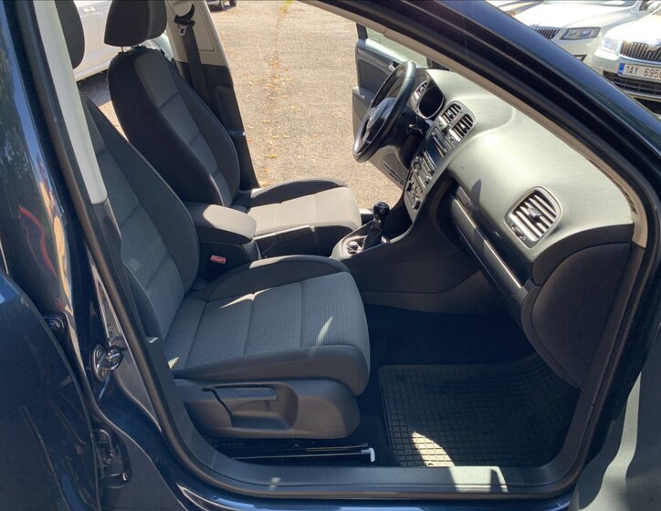 Volkswagen Golf 13