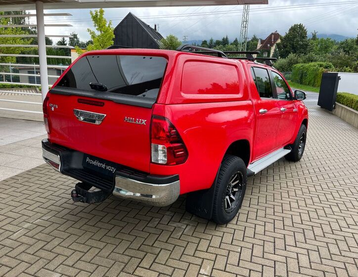 Toyota Hilux 6