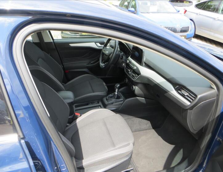 Ford Focus 10