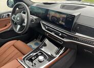 BMW X7 10