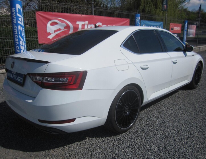 Škoda Superb 4