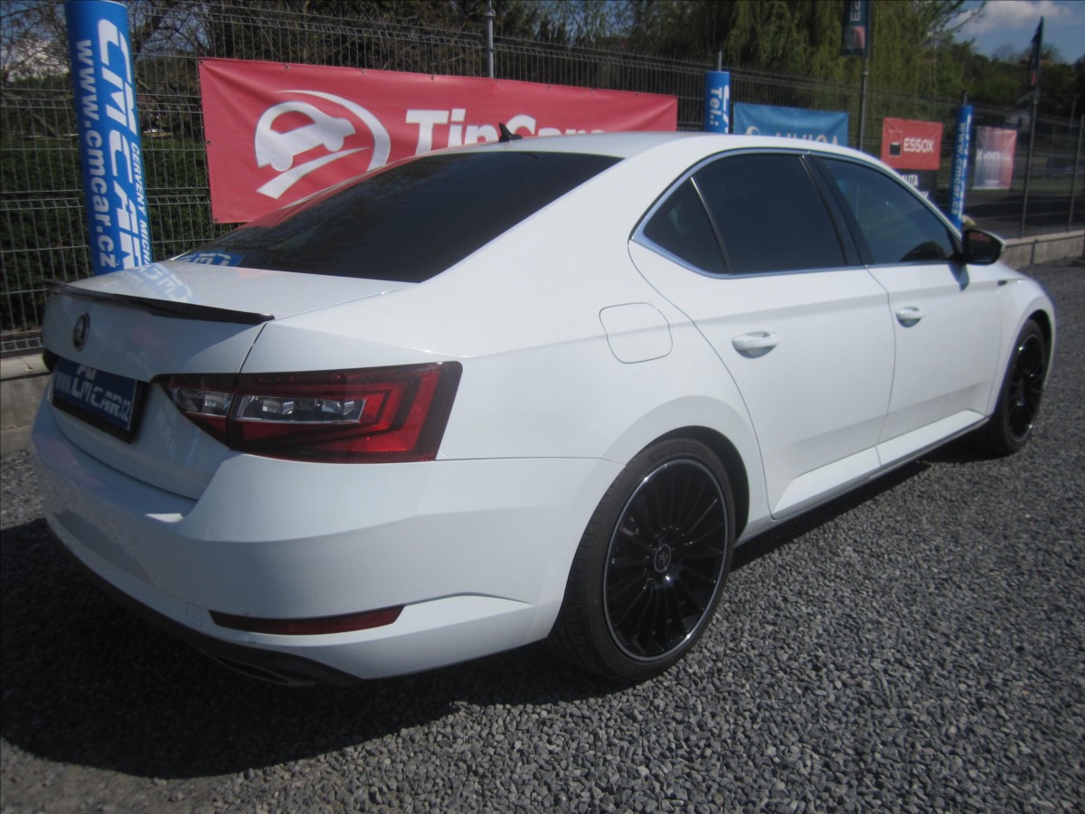 Škoda Superb